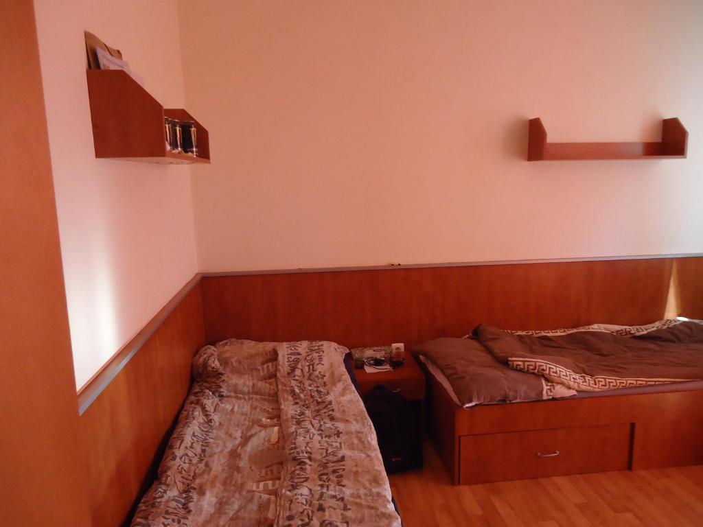 Invest Apartmanok Eger Chambre photo